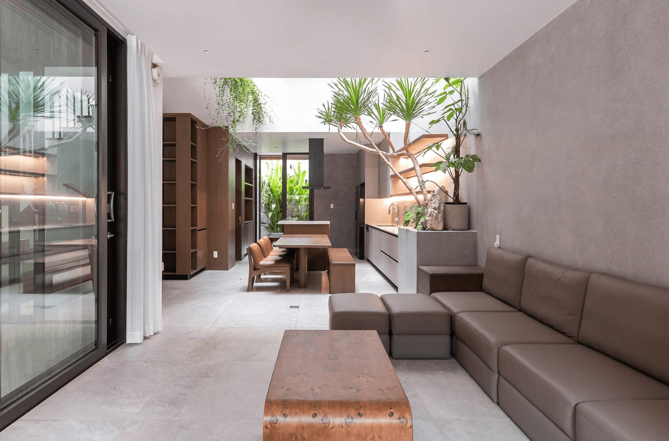 Void Rumah untuk sirkulasi udara.