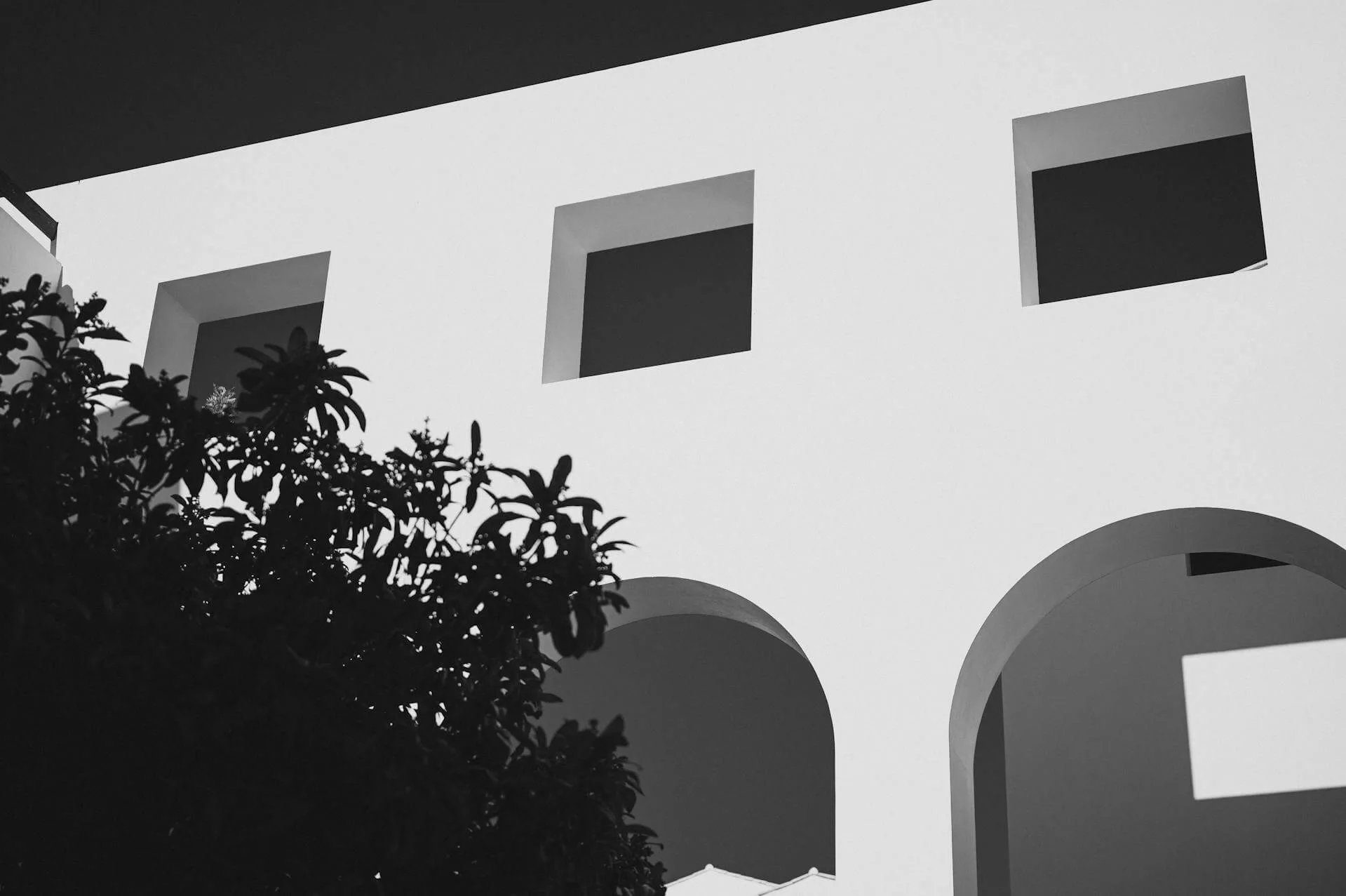 Lubang ventilasi udara di bangunan.